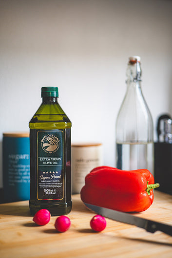 OliveOilsLand Extra Virgin Olive Oil, First Cold Pressed, Full-Bodied Flavor, Perfect for Salad Dressings & Marinades, 33,81 FL. OZ.